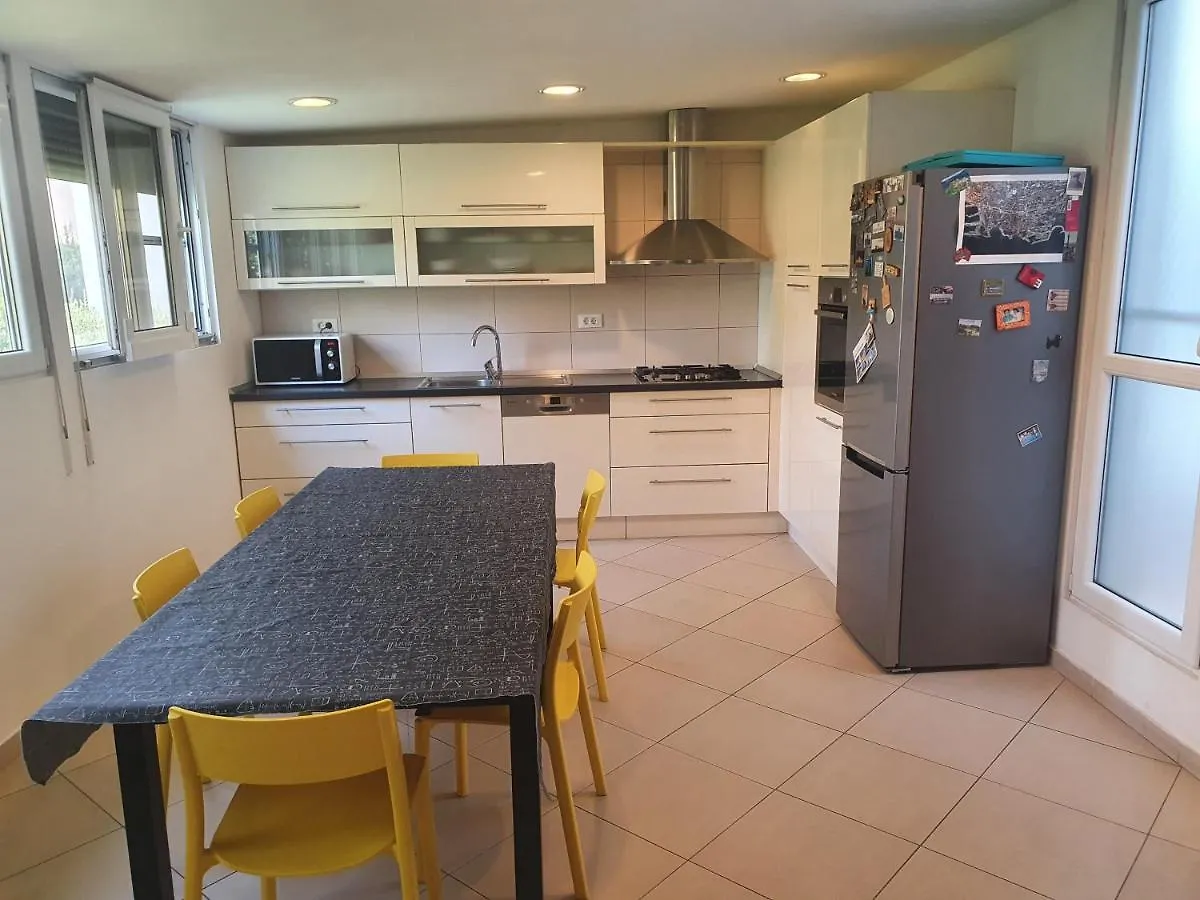 Great Apartment For 5 Split
